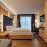  Photo of Magic mountain weeks, Family room