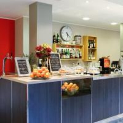 bar