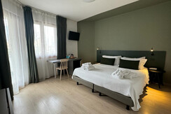 d3c17adb-b21d-42b9-bd07-794901b27cfd