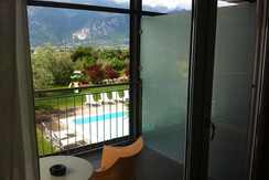vista giardino e piscina