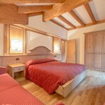  Photo of Family room, shower