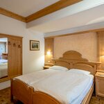  Photo of Family room, shower