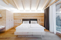 junior-suite-ciclamino-pineta-nature-resort-verdes