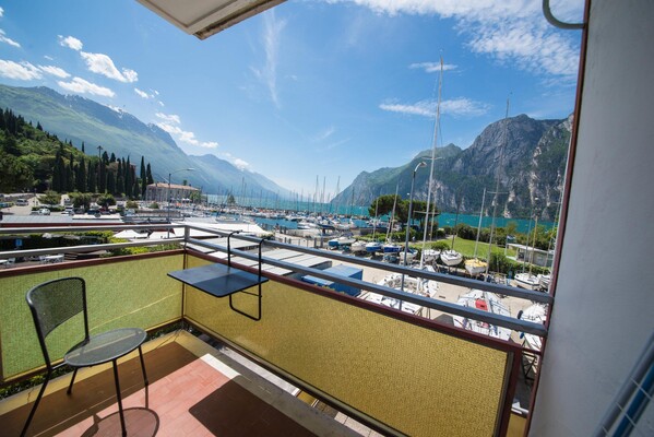residence_cristine___riva_del_garda___lake_view_18