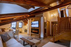 Salotto_tavolino e focolare