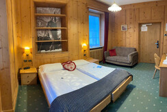 WhatsApp Image 2025-02-26 at 11.14.28 (2)