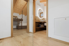 ingresso camera e bagno