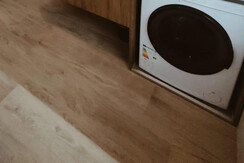 1000135596