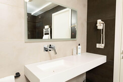 HOTEL TORBOLE-73