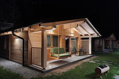 chalet di sera