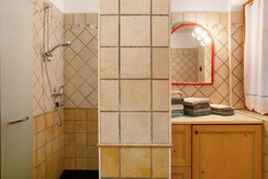 S-DOCCIA E LAVATRICE