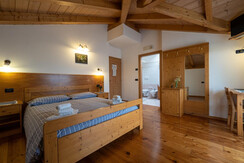 Camera matrimoniale con balcone