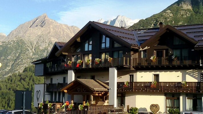 Hotel_Adamello