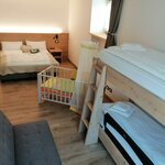  foto van Familiekamer, douche en bad, WC, bergkant