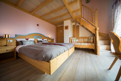 stanza Lillà con soppalco 