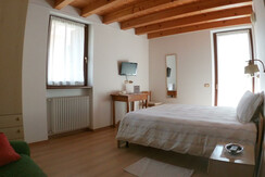 camera2 (1)