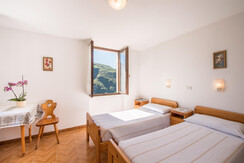 _2IN2832-HDR