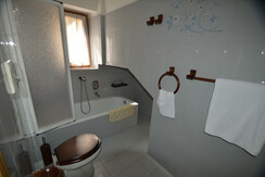 albergo-ristorante-la-moleta-spiazzo-012 bagno