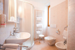 bagno camera tripla standard