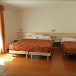  Photo of Triple room, shower, toilet, lake view