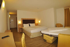 family-room-3_hq