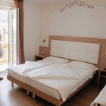  Foto von Vierbettzimmer, Dusche oder Bad, WC, Standard