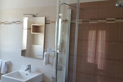 bagno camera a 3 letti