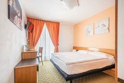 5. Camera Dolomiti