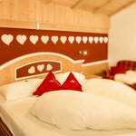  Photo of Romantik room, shower and bath, toilet