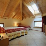 Zdjęcie Pokój czteroosobowy