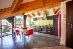 Soggiorno Rosso Ciliegia 7