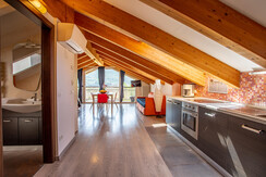 Soggiorno rosso Ciliegio2