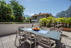 Esterno Giallo Limone 2