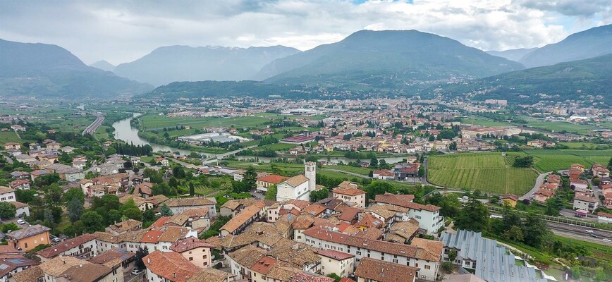 Isera dall'alto