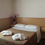  Foto von Dreibettzimmer
