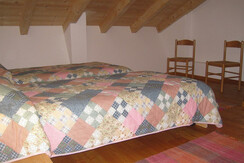 soppalco con due letti singoli