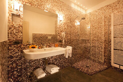 B&B Villa Sizzo - La stanza del Vescovo (4)