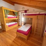 Zdjęcie Pokój czteroosobowy (bunk beds)