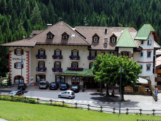 Hotel Bernard - Canazei - Val di Fassa