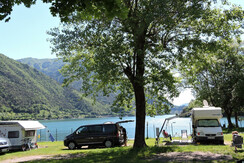 alcune piazzole vista lago