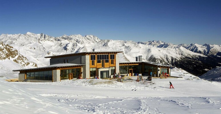 Rifugio_capanna_presena