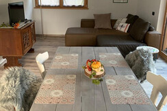 E85A793B-F8AD-4E18-91B4-127CD8370988