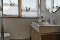 AC07D77A-EA50-42FE-A399-0D417CC98218