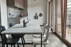 FED759A1-AFF2-4B54-BF13-7F560A2A8665