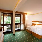  Фото 3-местный номер, душ и ванна, туалет, Стандарт