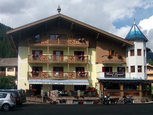Hotel Ciamol - Fontanazzo - Val di Fassa