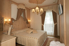 Romantic 7