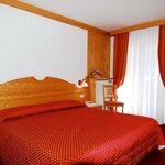 Zdjęcie Pokój dwuosobowy, toalety na korytarzu