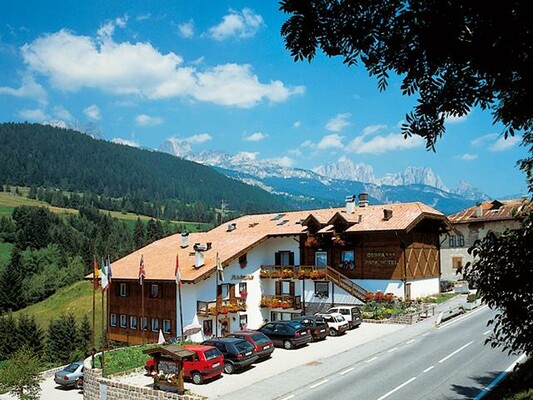 Debra Park Hotel - Moena - Val di Fassa