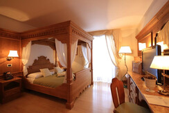 letto a baldacchino andalo 411